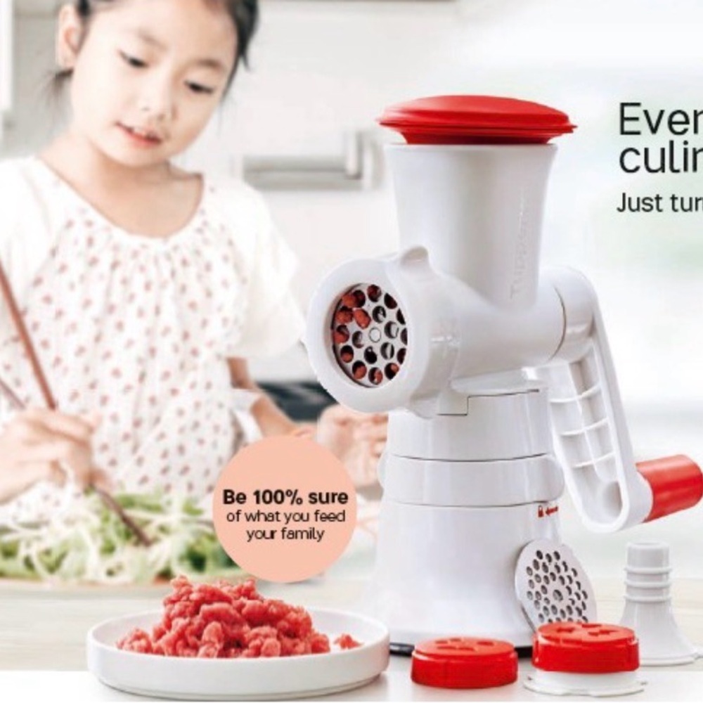 Tupperware Red & White Fusion Master / Food - Picture 2 of 3